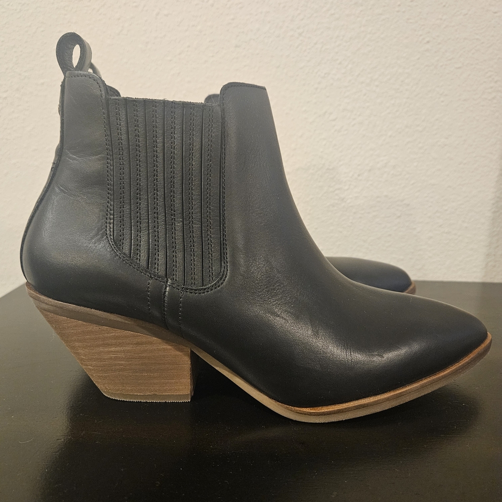 Portland Leather Patina Dakota Black Leather Ankle Boots